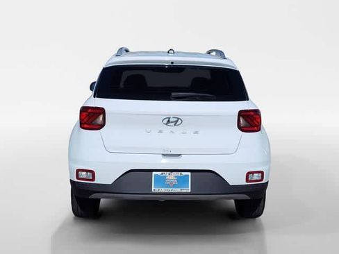 New 2026 Hyundai Venue SEL image 5