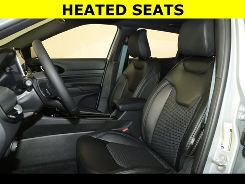 New 2026 Jeep Compass Latitude image 3