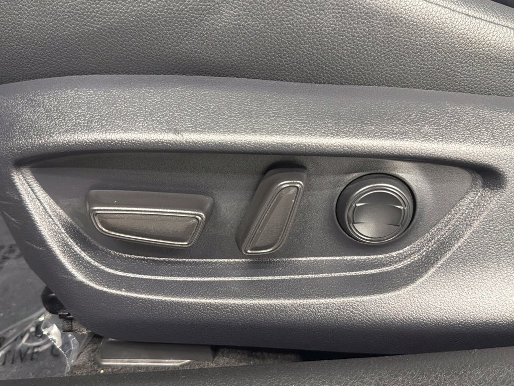 Used 2025 Toyota Camry XSE FWD image 23