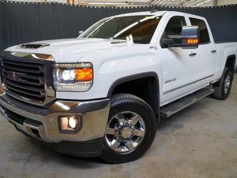 Used 2018 GMC Sierra 2500 SLT w/ Duramax Plus Package AWD/4WD image 1