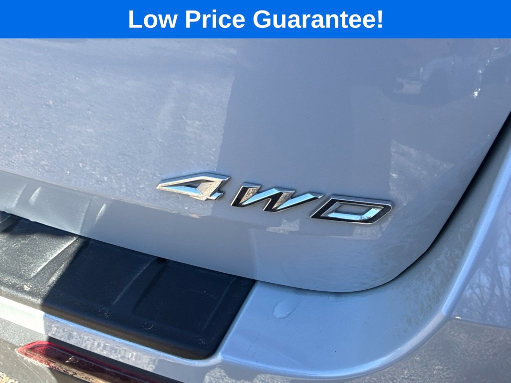 Used 2025 Ford Explorer Active AWD/4WD image 17