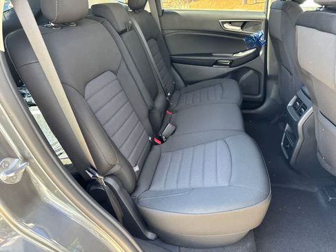 Used 2024 Ford Edge SE image 14