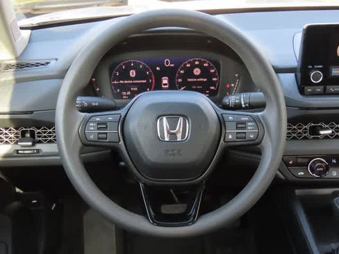 Certified 2025 Honda Accord SE image 17