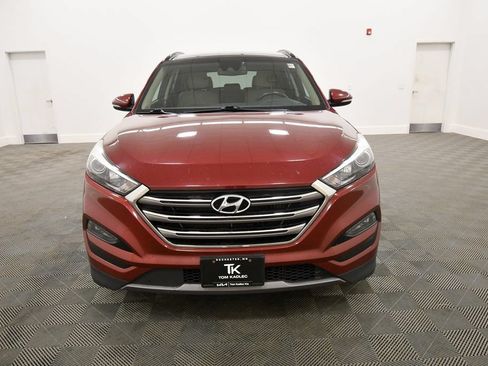 Used 2016 Hyundai Tucson Limited w/ Option Group 03 AWD/4WD image 11