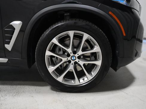 Used 2024 BMW X5 xDrive40i w/ Premium Package image 33