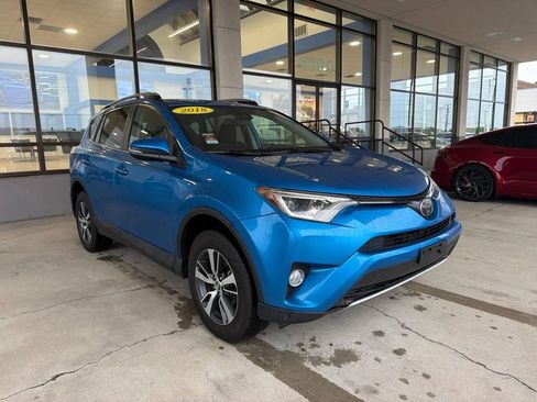 Used 2018 Toyota RAV4 XLE w/ Plus Extra Value Package AWD/4WD image 7