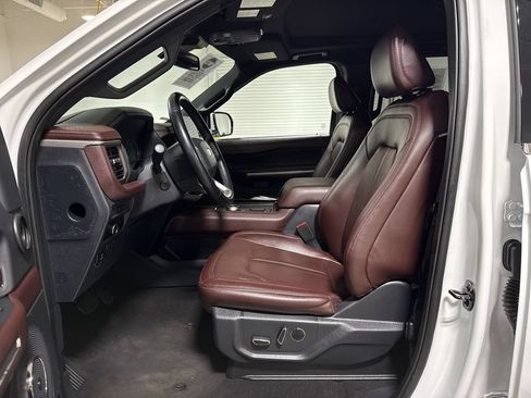 Used 2024 Ford Expedition Max Limited RWD image 21