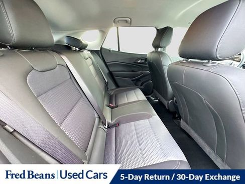Used 2024 Chevrolet Trax LT w/ Driver Confidence Package FWD image 27