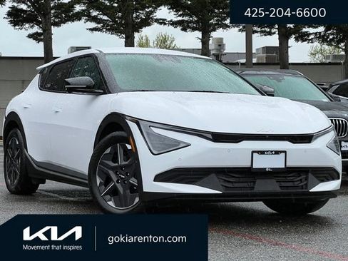 Certified 2025 Kia EV6 Light w/ Light LR Technology Package AWD/4WD image 1