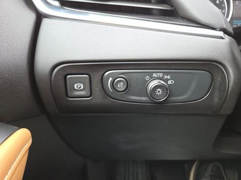 Used 2018 Buick Enclave Premium image 62