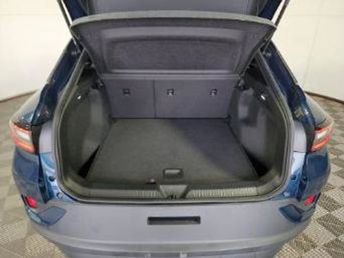 Used 2023 Volkswagen ID.4 Pro AWD/4WD image 8