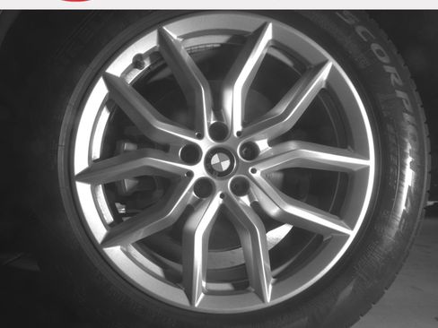 Used 2019 BMW X5 xDrive40i w/ Luxury Seating Package image 13