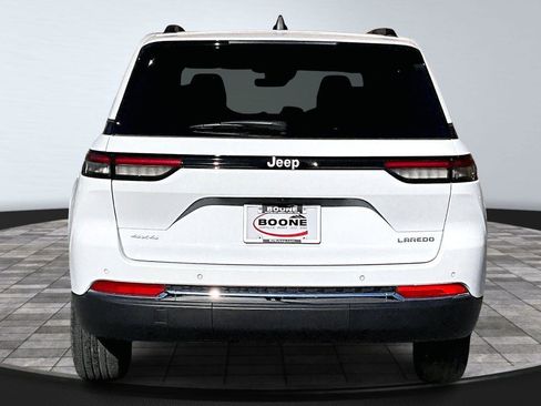 Used 2025 Jeep Grand Cherokee Laredo w/ Luxury Tech Group I image 5