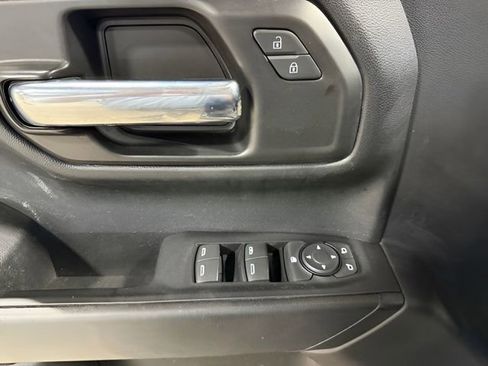 Used 2022 Chevrolet Silverado 1500 Custom AWD/4WD image 12