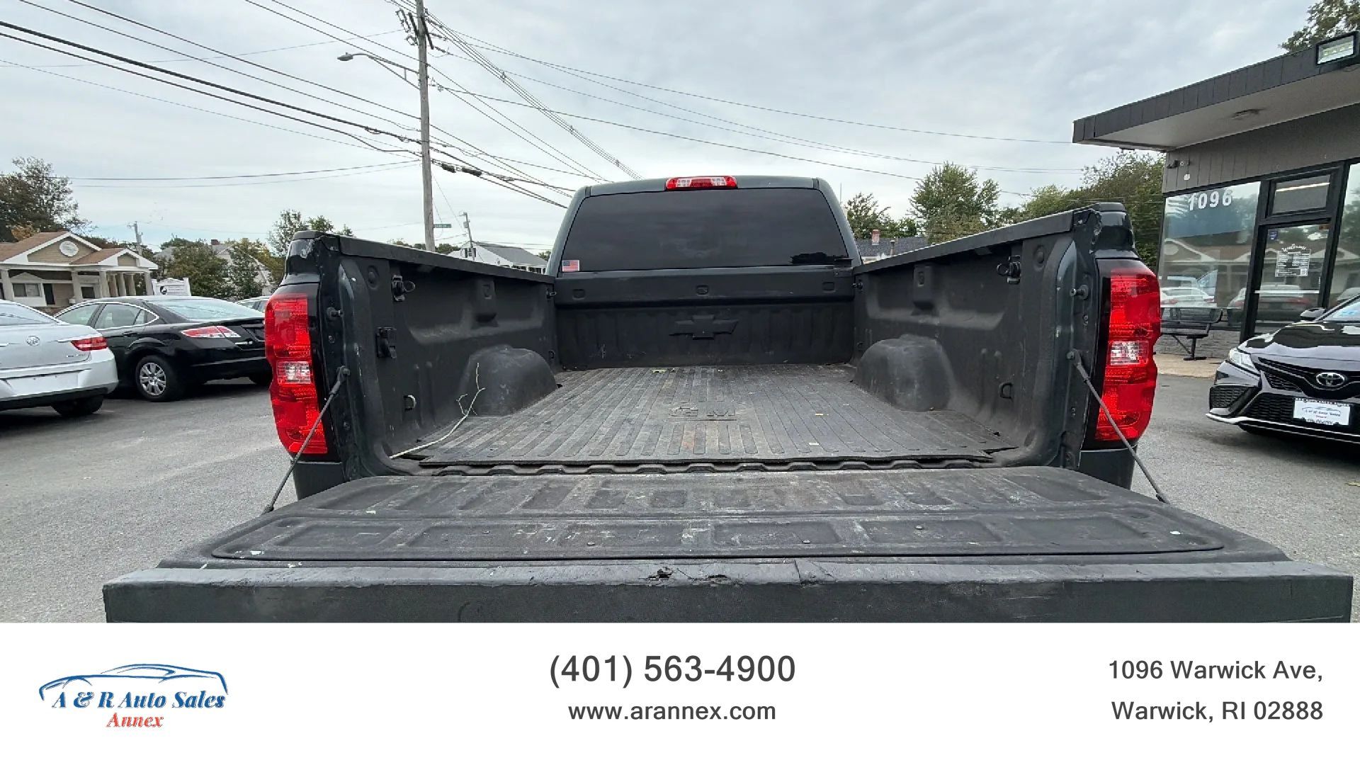 Used 2017 Chevrolet Silverado 2500 High Country w/ Snow Plow Prep Package AWD/4WD image 19
