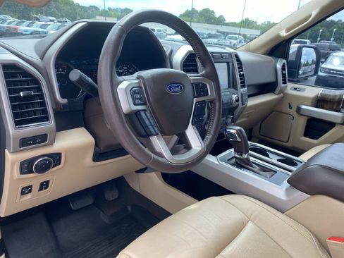 Used 2020 Ford F150 Lariat w/ Equipment Group 502A Luxury AWD/4WD image 20