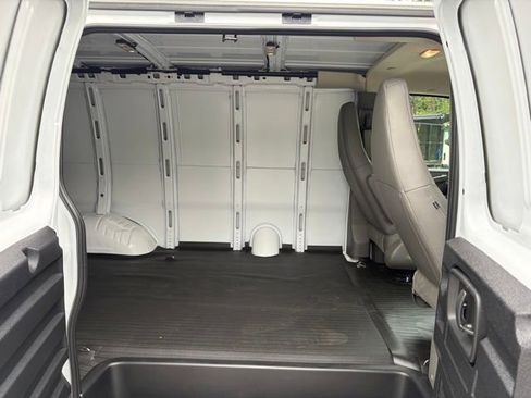 New 2026 GMC Savana 2500 w/ Driver Convenience Package RWD image 10