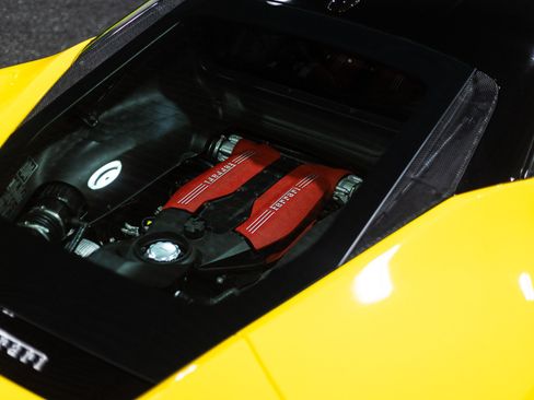 Used 2018 Ferrari 488 GTB RWD image 37