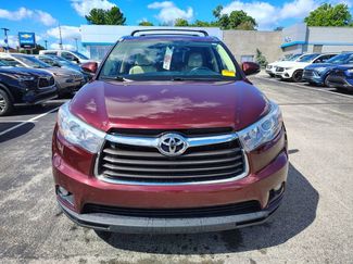 Used 2015 Toyota Highlander XLE AWD/4WD video 2