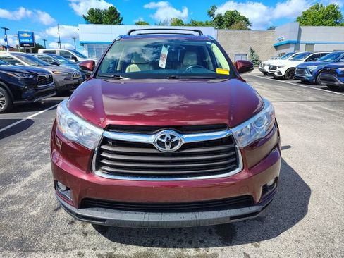 Used 2015 Toyota Highlander XLE AWD/4WD image 2
