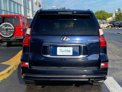 Used 2022 Lexus GX 460 Luxury w/ Sport Design Package AWD/4WD image 8