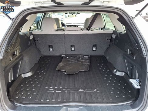 Used 2023 Subaru Outback Premium image 28