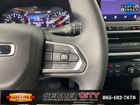Used 2025 Jeep Compass Latitude w/ Altitude Special Edition image 16