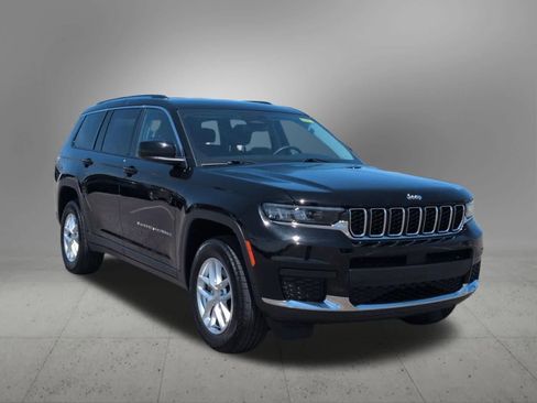 Used 2023 Jeep Grand Cherokee L Laredo w/ Luxury Tech Group I AWD/4WD image 8