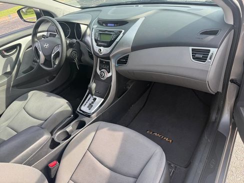 Used 2012 Hyundai Elantra GLS w/ Preferred Pkg 3 FWD image 12