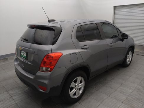 Used 2020 Chevrolet Trax LS FWD image 9