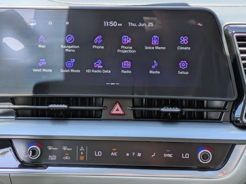Certified 2024 Kia Sportage EX FWD image 15