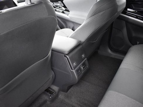 Used 2024 Subaru Solterra Premium image 24