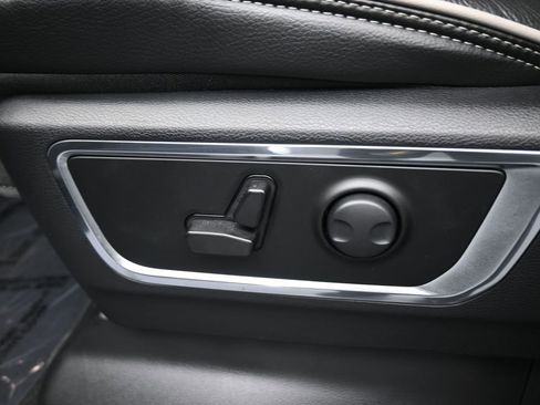 Used 2025 RAM 1500 Laramie w/ Night Edition image 12