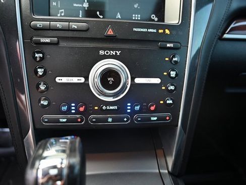 Used 2019 Ford Explorer Platinum image 20