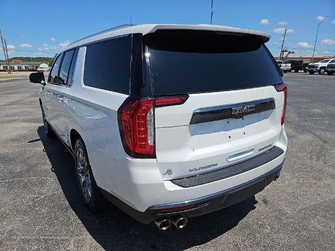 Used 2024 GMC Yukon XL Denali Ultimate AWD/4WD image 5