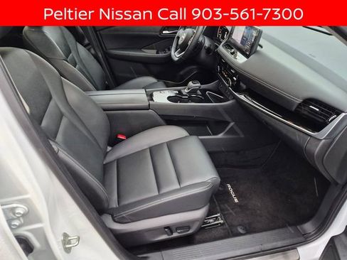 Certified 2024 Nissan Rogue SL w/ SL Premium Package FWD image 11