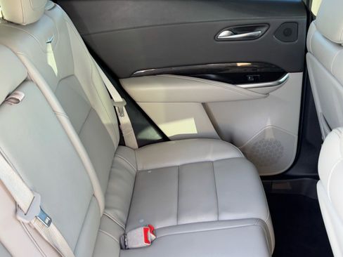 Used 2021 Cadillac XT4 Premium Luxury image 13