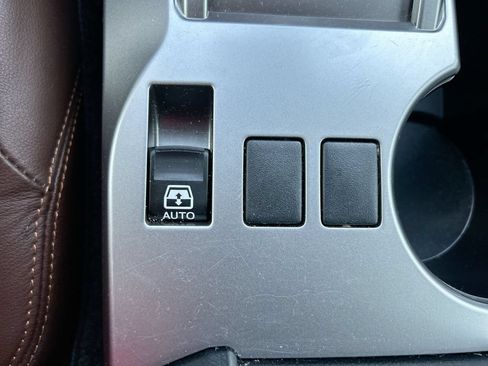 Used 2024 Toyota 4Runner Limited AWD/4WD image 37
