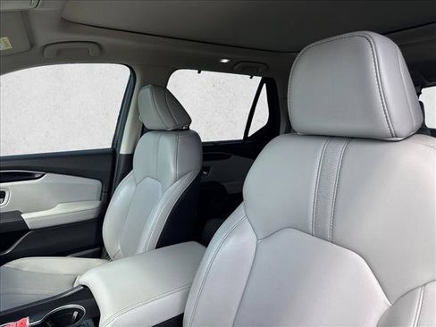 Used 2023 Honda Pilot Touring image 16
