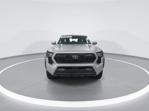 Used 2025 Toyota Tacoma TRD Off-Road image 3