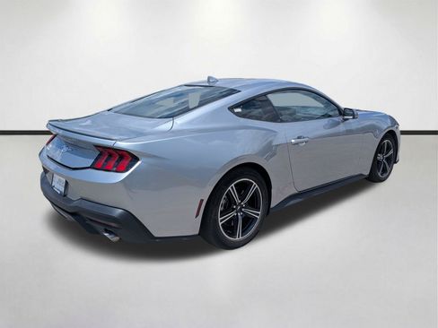 Used 2025 Ford Mustang Premium RWD image 4