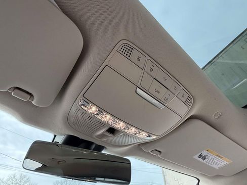 Used 2021 Mercedes-Benz GLC 300 GLC 300 image 36