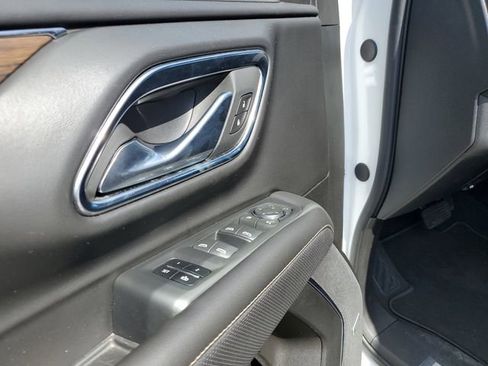 Used 2023 Chevrolet Suburban Premier image 21