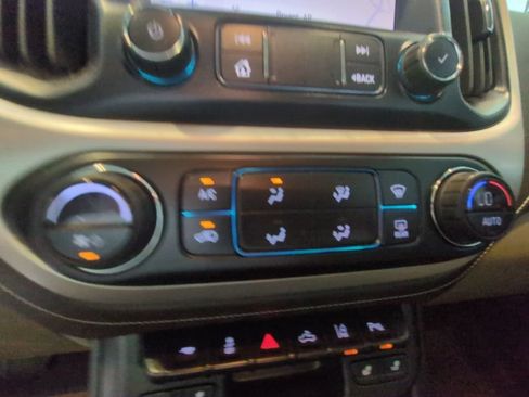 Used 2020 GMC Canyon SLT w/ Driver Alert Package AWD/4WD image 16