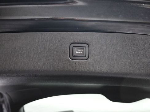 Used 2022 Chevrolet Blazer LT image 43