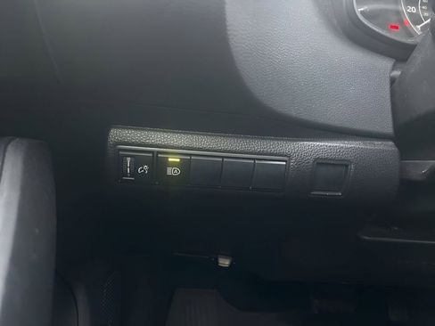 Used 2020 Toyota Corolla LE image 22