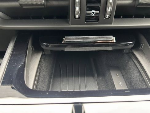 Certified 2025 Porsche Cayenne Coupe image 23