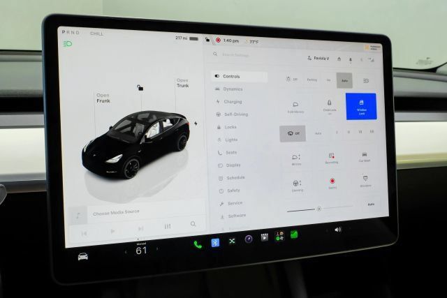 Used 2022 Tesla Model Y Performance AWD/4WD image 27