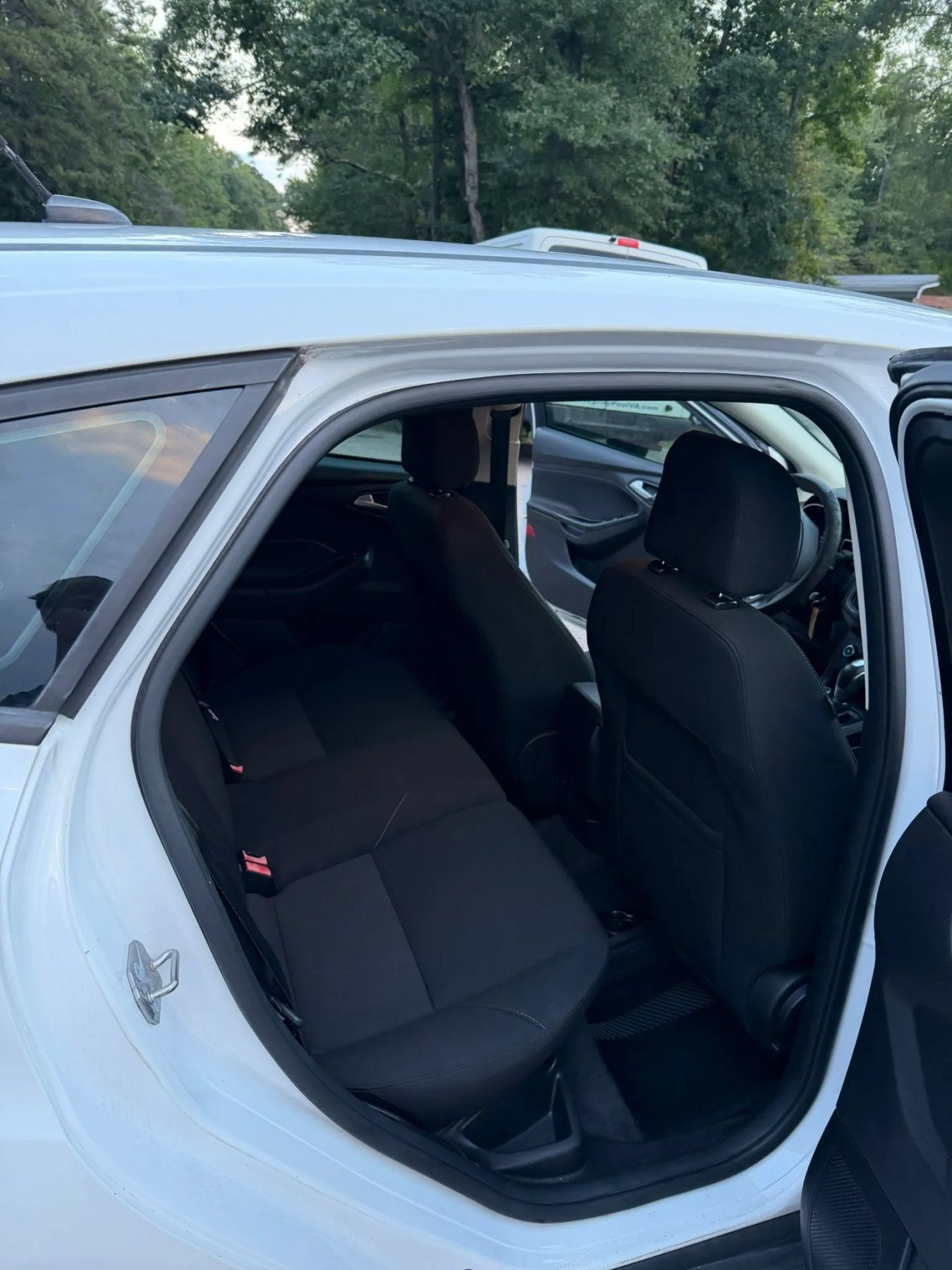 Used 2015 Ford Focus SE FWD image 13
