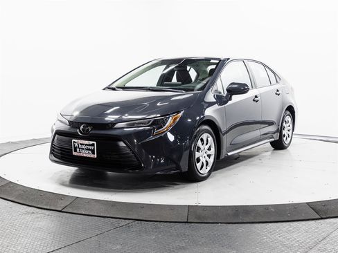Certified 2024 Toyota Corolla LE image 3